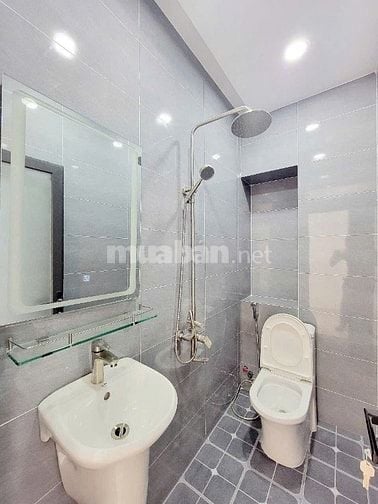 Chính chủ cần bán nhà mới đúc 3,5 tầng 