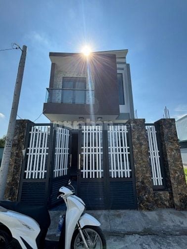 CẦN SANG NHƯỢNG GẤP CĂN NHÀ ĐANG CHO THUÊ 10tr/th SUỐI LỘI CỦ CHI 85M2