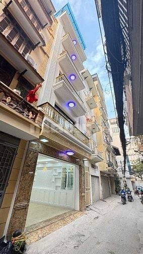 NHÀ MỚI 6 TẦNG – THANG MÁY – PHÙNG CHÍ KIÊN – OTO TRÁNH