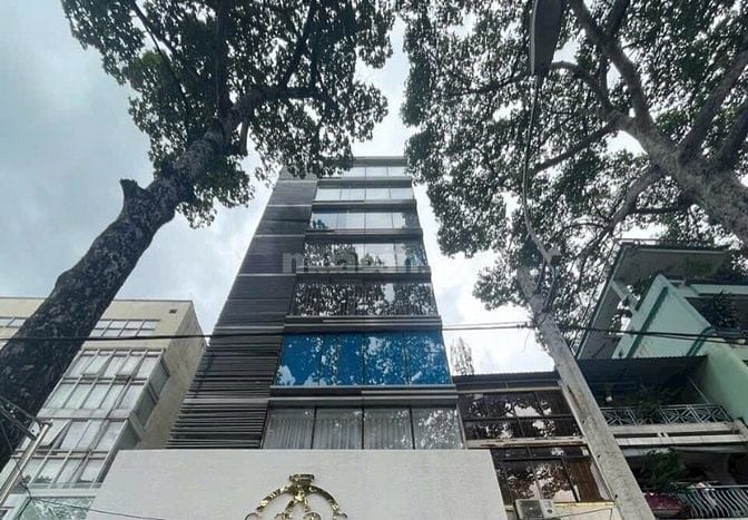 TÒA NHÀ :DT:7m X11m / 8TẦNG LẦU/GIÁ:90triệu/tháng