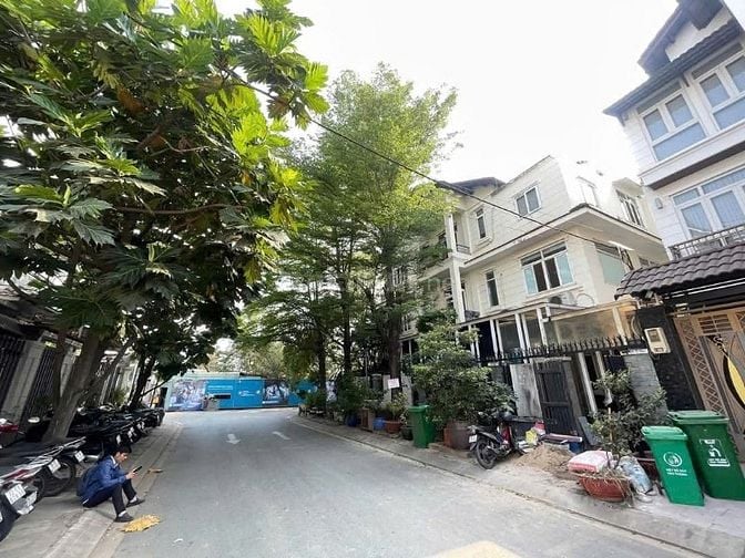 Bán nhà góc mặt tiền, khu An Phú, Thủ Đức, 10x21m đất, 3 tầng, 46 tỷ