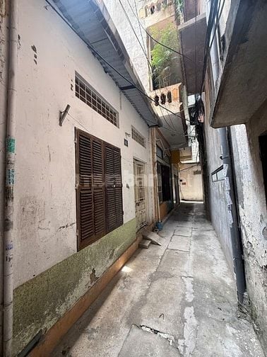 Bán đất phố Đội Cấn, quận Ba Đình, cách mặt phố 50m