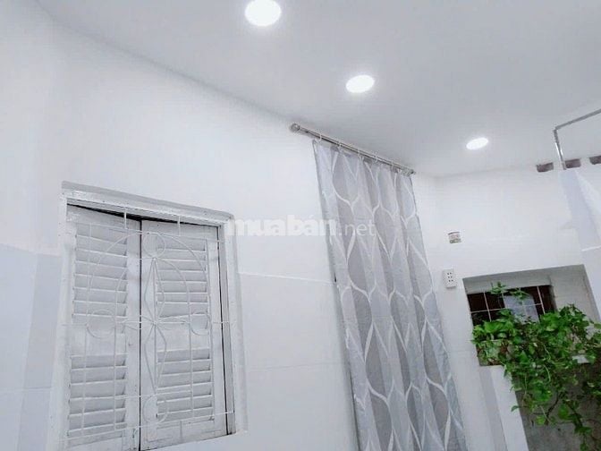 PHÒG NHỎ,DƯỚI ĐẤT, Tự DO,GÁC SUỐT,MÁYLẠNH, 1CHIẾC XE, rất tiện đi lại