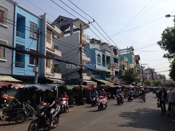 Bán nhà 2 tầng, vị trí đẹp Nguyễn Văn Đậu, DT 43m2 chỉ 5.8 tỷ