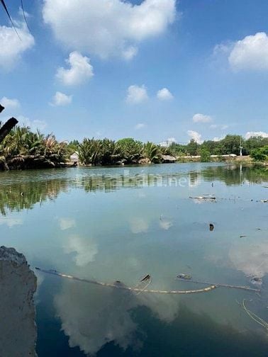  Bán gấp đất nhà vườn Phú Hữu Nhơn Trạch sát TP giá rẻ 2tr/m, MT sông