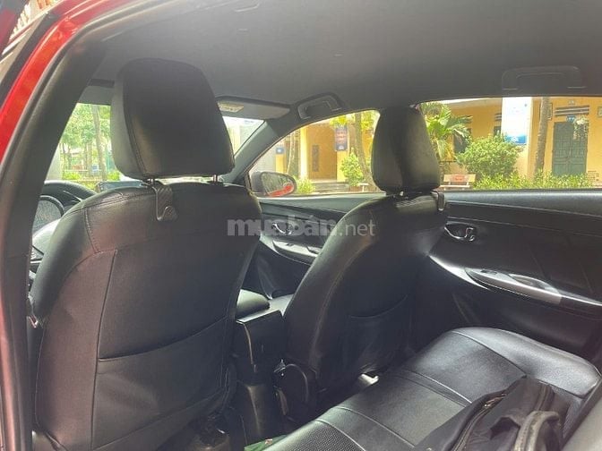 Gia đình cần bán chiếc xe ô tô Toyota Yarit 1.3 G sx 2015 màu đỏ