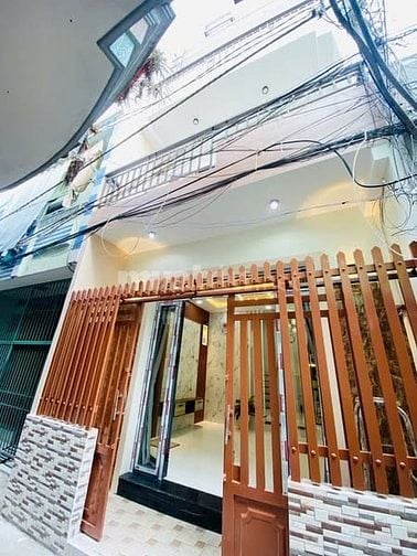 Nhà mễ cốc P15 Q8 2 lầu đúc 4,2 x 8,2 ( 4pn + 3wc ) SH riêng 