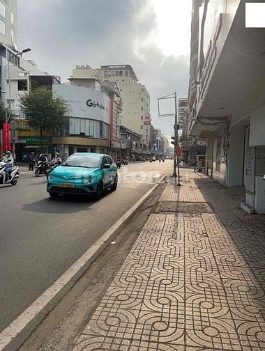 Cho thuê nhà mặt tiền Nguyễn Trãi, P11, Quận 5 Giá 22tr
