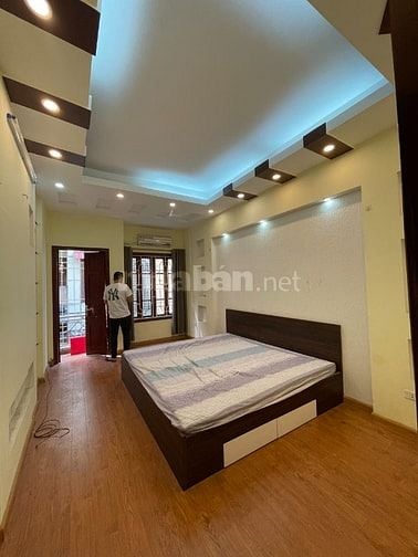 Cho thuê nhà cực đẹp Nguyễn Khang: 55m2, 4 tầng, full nội thất, 20tr