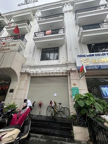 Cho thuê nhà mặt phố Hai Bà Trưng 75m2x4T, MT 4m ở vị trí siêu đẹ[
