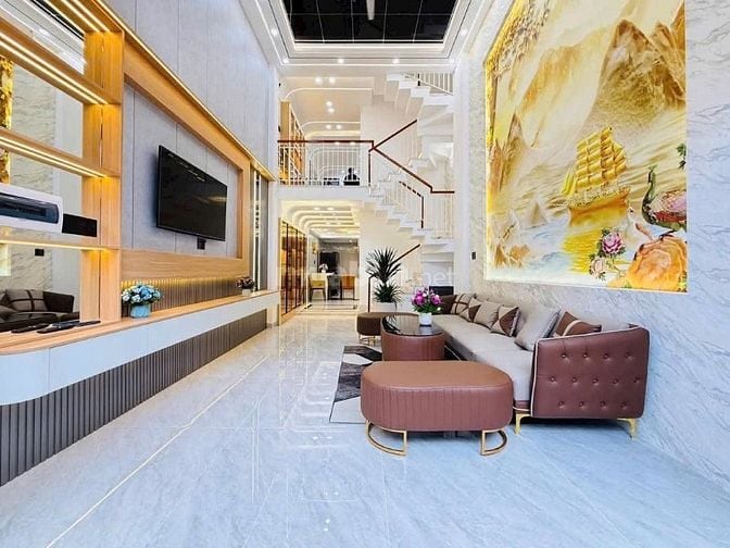 BÁN NHÀ SÁT MẶT TIỀN PHẠM VĂN HAI, TÂN BÌNH HẺM XE HƠI, ĐANG CHO THUÊ
