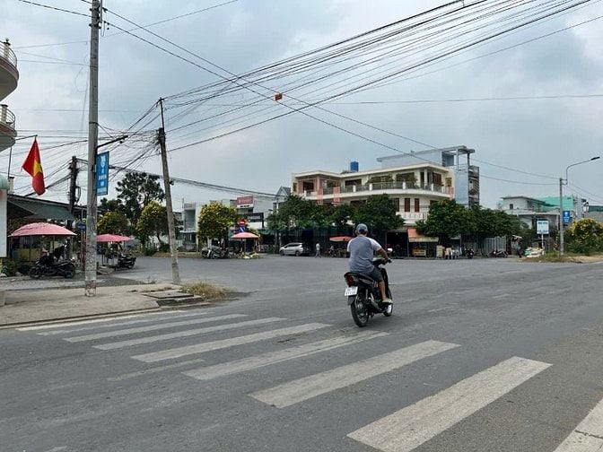 Bán nhà mặt tiền đg Mã Lò 10 tỷ 500tr 4x27m đúc 4 tấm kiên cố 