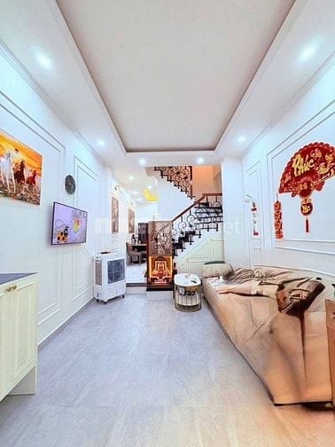 Nhà Trần Quý Q11, 70m², sổ sẵn, hẻm xe hơi 5m, giá chỉ 2,48 tỷ