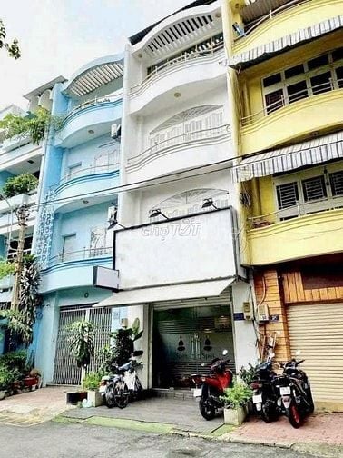 Vị Trí Siêu Đẹp 702/9F Sư Vạn Hạnh, P12, Quận 10, 4x18m 3 Lầu. Hẻm XT