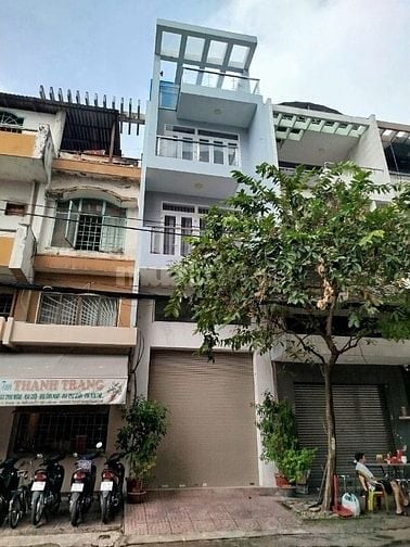 KINH NGẠC ! MT ĐƯỜNG SỐ 3 P11 Q6, GẦN BỆNH VIỆN Q6 (4X20) CHỈ 11,5 TỶ