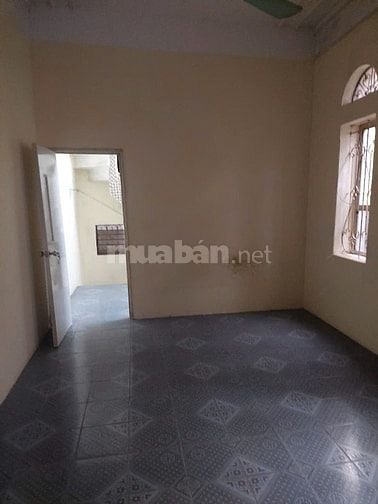 Cho thuê nhà ngõ 789 Hồng Hà, gần Thiên Sơn Plaza