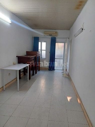 Cho thuê nhà ngõ 2 Lãng Yên, cuối đường Trần Khát Chân