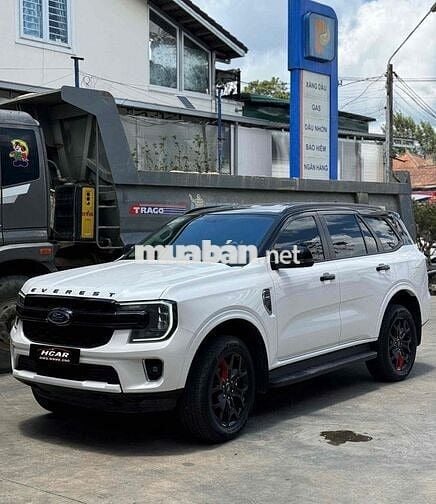 Ford Everest Nextgen 2024 mới đi 21000 km