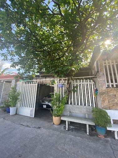 Nhà xinh 2 mặt tiền phù hợp Gia Đình nghỉ dưỡng