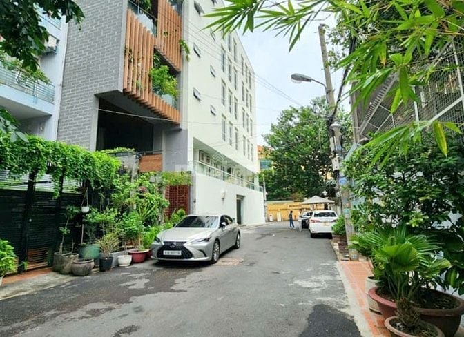 Bán nhà Hai Bà Trưng, Q. 3, HCM, 106m2 đất, ngang 5m, 4 tầng
