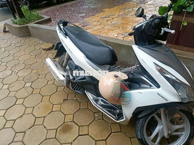 Honda Air Blade trắng, đã sử dụng
