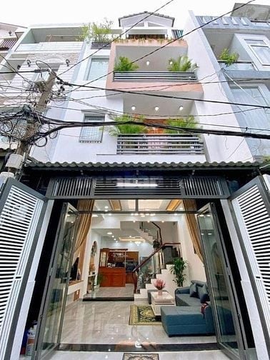 Đi nước ngoài định cư bán gấp nhà ở đường Nguyên Hồng, phường 1, quận 