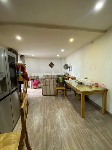 Nhà 5 Tầng Hẻm Xe Tải Huỳnh Văn Bánh 4 Phòng Ngủ Giá 5 tỷ 200 TL