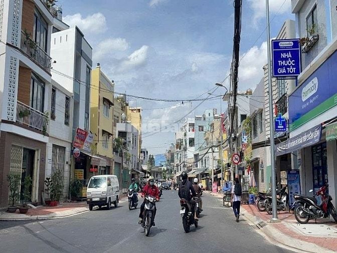MT Bạch Đằng- Phan Chu Trinh P2 BT,DT:4x14,nhà 4 tầng ,giá 9,3 tỷ 