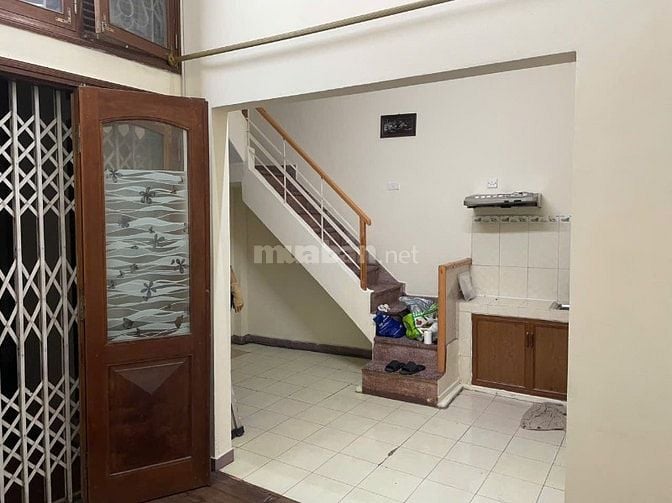 Cho thuê nhà khu Hào nam, Đống Đa, diện tích 40 m2 x 3 tầng