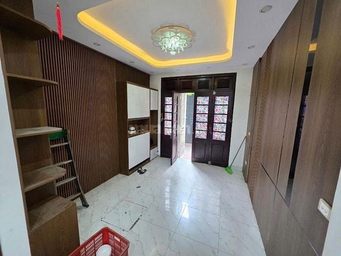 Bán Siêu phẩm Trung Kính ở ngay, 20m ra MP, 50m2, 5 tầng, giá 12,9 tỷ