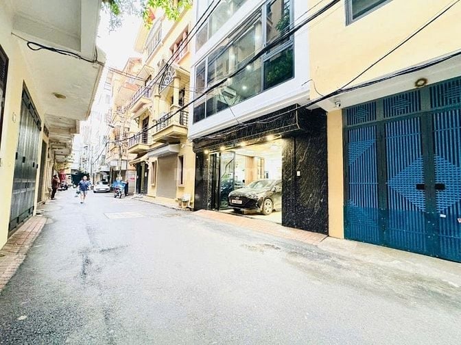 PHÂN LÔ ÔTÔ TRÁNH GARA 7 CHỖ NGÕ HỘ KHẨU NGÕ 126 HOÀNG VĂN THÁI 