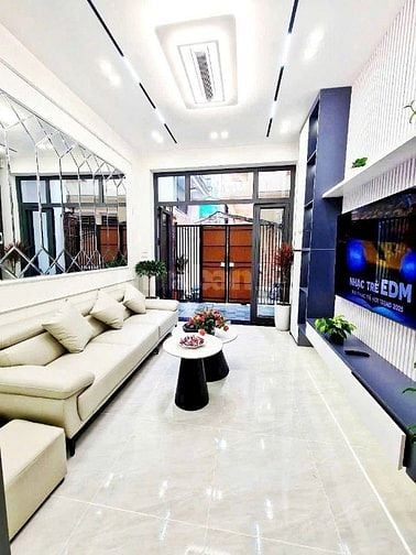 SIÊU PHẨM! 9.2TỶ HỘ KHẨU ĐỘI CẤN 42M2*5T,FULL NỘI THẤT,NHÀ MỚI,Ở NGAY.