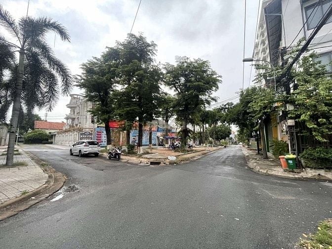 Bán lô đất ở Phước Long B, TĐ hẻm 5m sát MT ngang 6,6 nở hậu, SHR 3ty5
