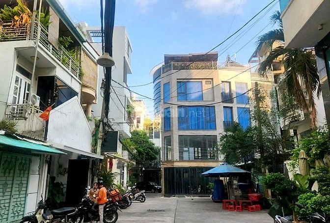 Bán nhà Quận 1, góc 2 mặt tiền đường Nguyễn Bỉnh Khiêm, 5x20m đất