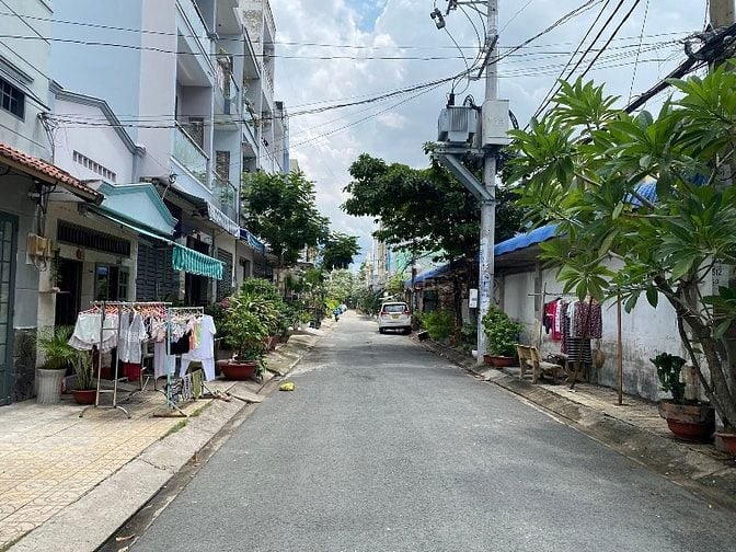 Cho thuê nhà đường số 12, An Lạc A, Bình Tân Tên Lửa, 4x15m, 7 triệu