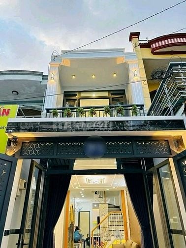 Trả 1 tỷ nhận nhà 39m² Vũ Tùng gần UBND phường 2. Hẻm 5m,sổ hồng riêng