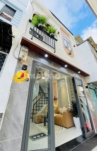 BÁN GẤP NHÀ SÁT MT CHỢ TỈNH LỘ 10_1 LẦU. GIÁ 2TỶ. ĐÃ CÓ GIẤY TỜ ĐẦY ĐỦ