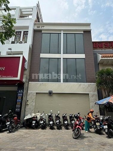 Cho thuê nhà 43 Nguyễn Thái Học, Quận 1