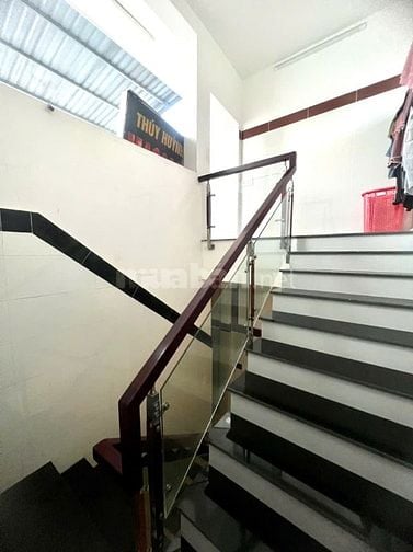 bán nhà mặt tiền kd lê văn khương q12 , dang cho thuê 4.2x24 giá 7.5ty