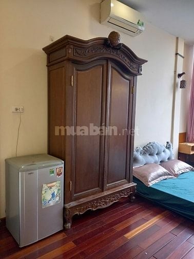Cho thuê căn studio tầng 4, DT 30m2 ngõ 2A Văn Cao, Ba Đình 