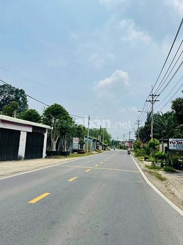 Chính chủ bán gấp lô vườn có thổ cư 250m, giá 1,5 tỷ đường nhựa 6m.