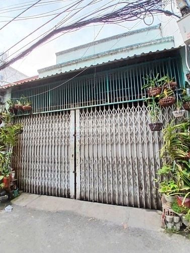 ĐỆ NHẤT ! BÁN GẤP NHÀ CẤP 4 MTNB BÀ HOM P13 Q6 (7X10) GIÁ CHỈ 15 TỶ TL