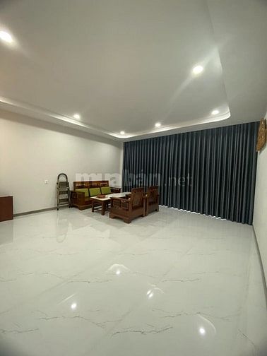 Bán nhà 5 tầng mới đẹp mặt tiền đường TRần Nguyên Hãn