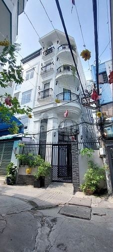 Bán gấp gía 8.9 tỷ, Hẻm công chức. Quận 10, 70m2