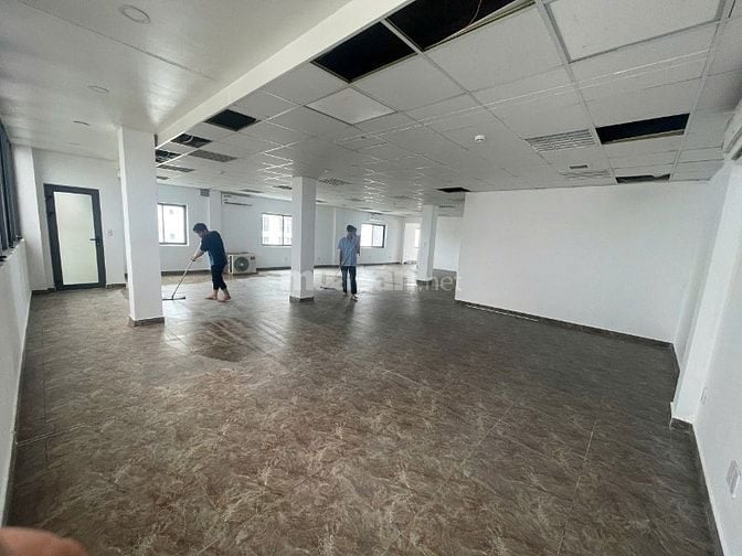 Cho thuê nhà nguyên căn phố Hậu Giang quận Tân Bình, 280 tr, 1200m2 