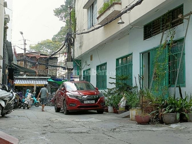 NHÀ MẶT TIỀN NGAY HÙNG VƯƠNG PLAZA. CHỢ TÂN THÀNH CHUYÊN PHỤ TÙNG OTO
