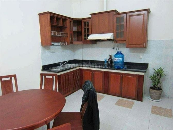 Chính chủ gửi bán gấp căn nhà 5 tầng mặt tiền Tân Định, Quận 1