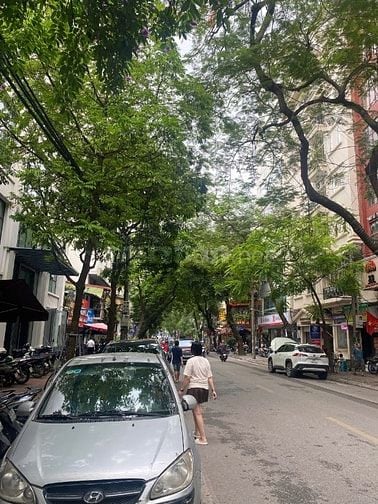 Cho thuê mặt phố HÀN THUYÊN  26m2 mặt tiền 4m chỉ 14tr