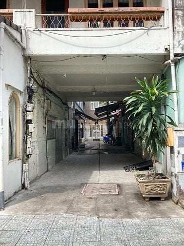 Cho thuê nhà HXH (8m) 206 Sư Vạn Hạnh, P.2, Q.10, 3,7m x 16m, 1T-2L,