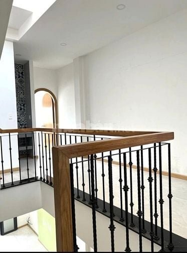  cho thuê nhà mới mt đường phường Tân Chánh Hiệp, dt 4x18 3 lầu giá 14